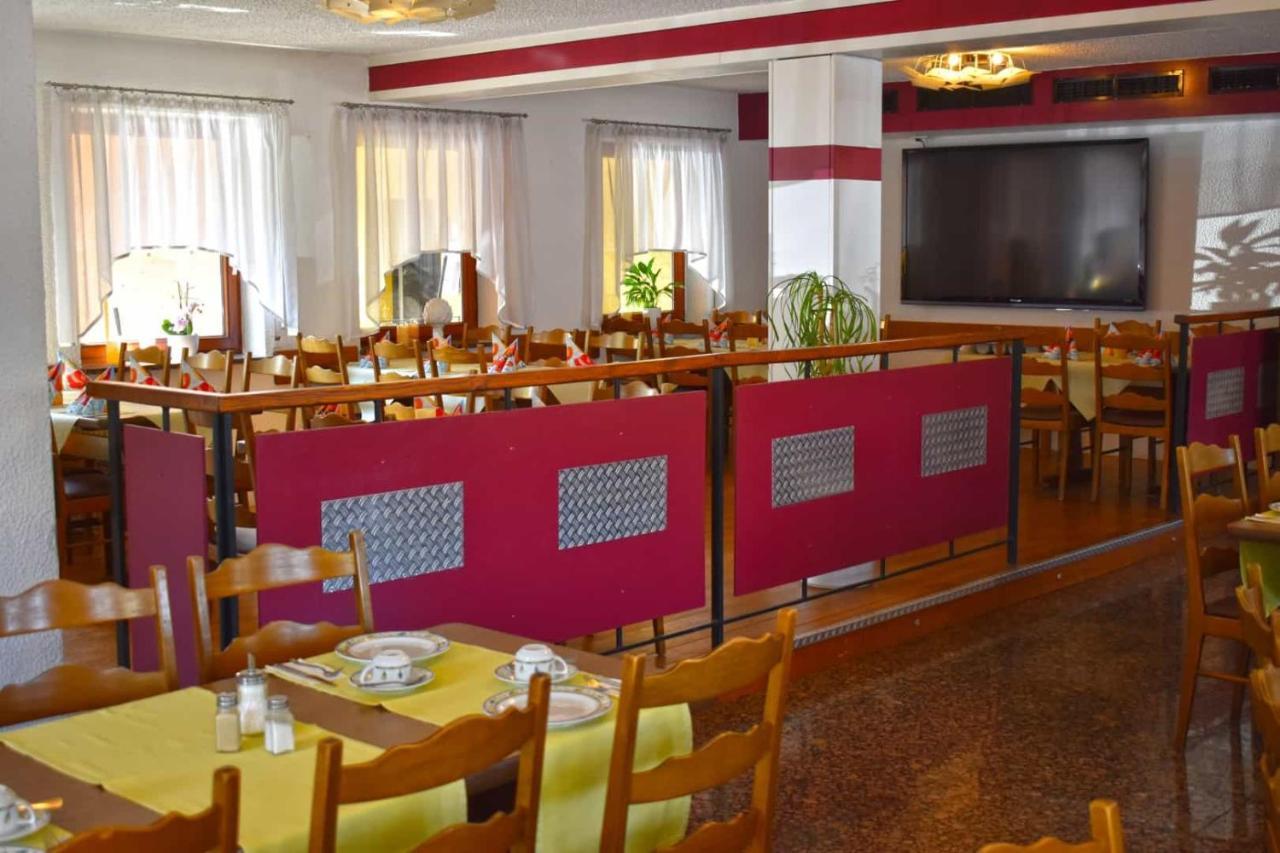 Hotel Und Restaurant Nehrener Hof Esterno foto