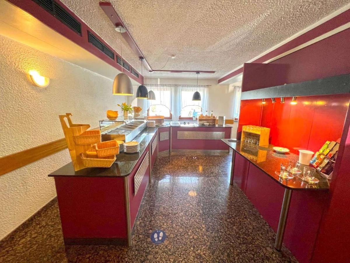 Hotel Und Restaurant Nehrener Hof Esterno foto