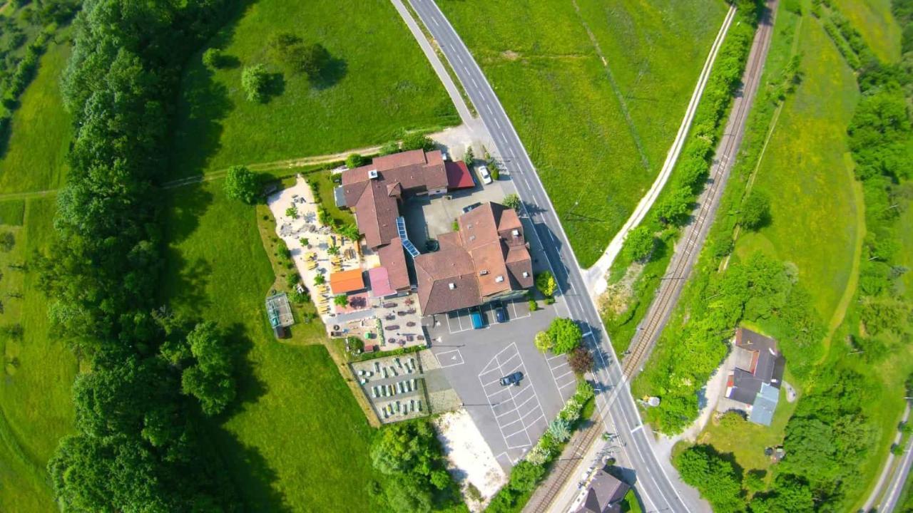 Hotel Und Restaurant Nehrener Hof Esterno foto
