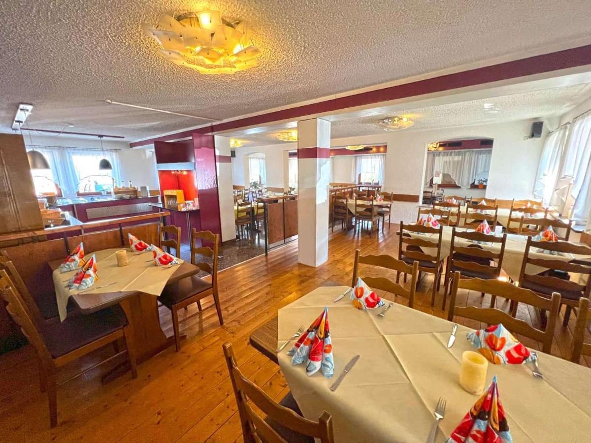Hotel Und Restaurant Nehrener Hof Esterno foto