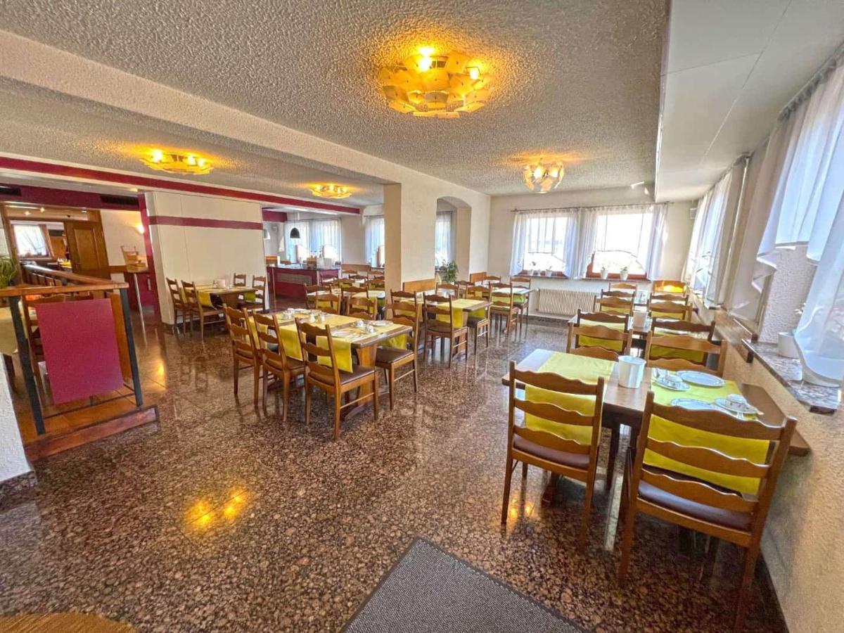 Hotel Und Restaurant Nehrener Hof Esterno foto