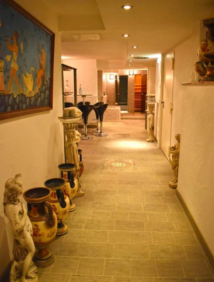 Hotel Und Restaurant Nehrener Hof Esterno foto